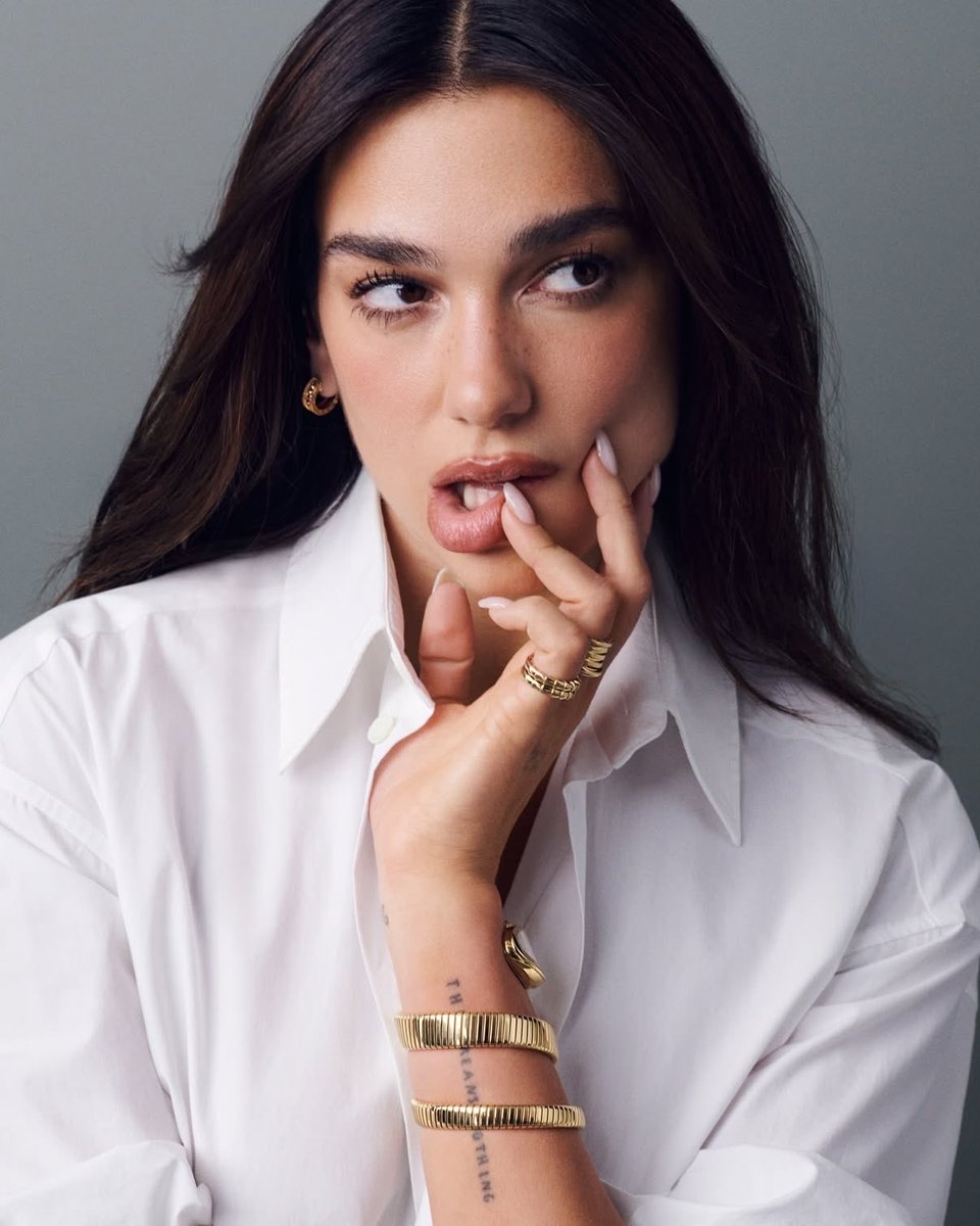 Dua Lipa Hungary (Fan) tweet media
