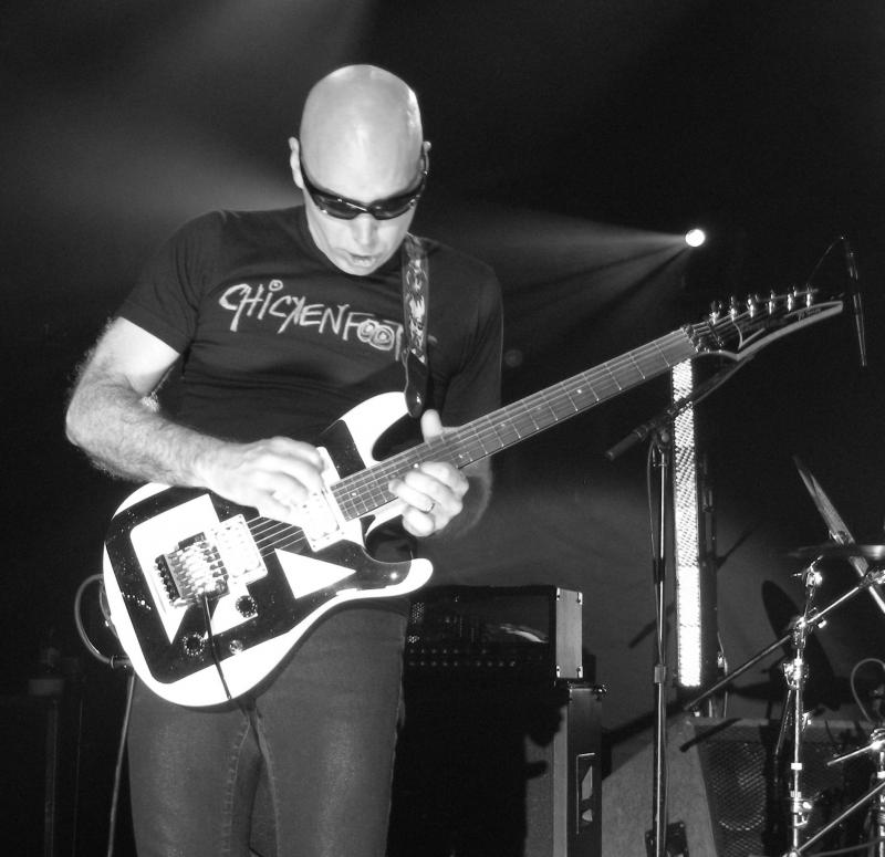 CHICKENFOOT tweet media