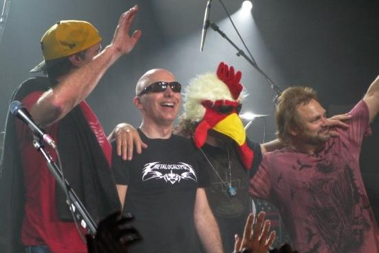 CHICKENFOOT tweet media