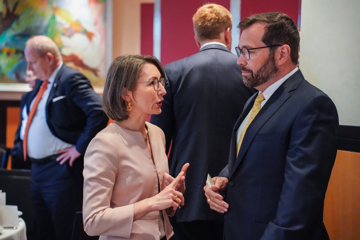 Alexandra de Hoop Scheffer tweet media
