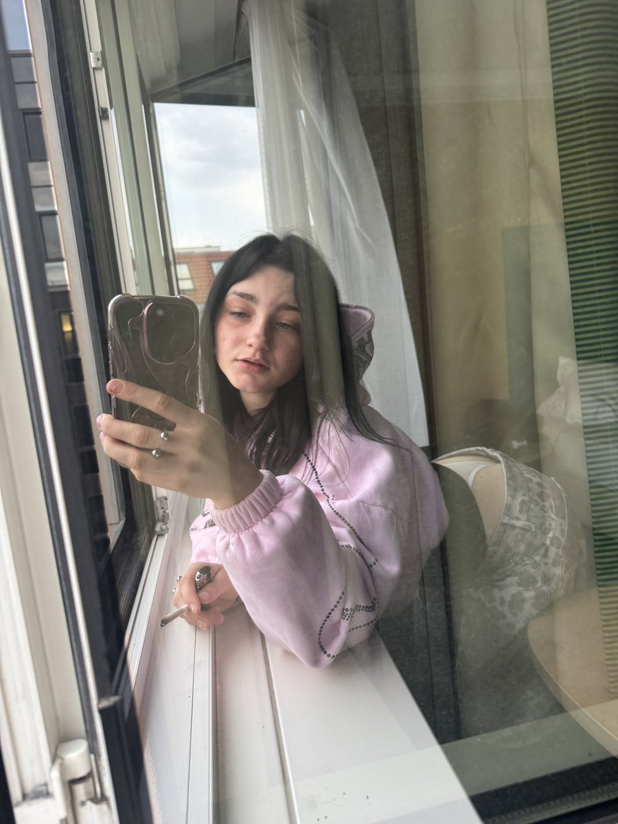 Joelina 🍒 Rxdheadfairy tweet media