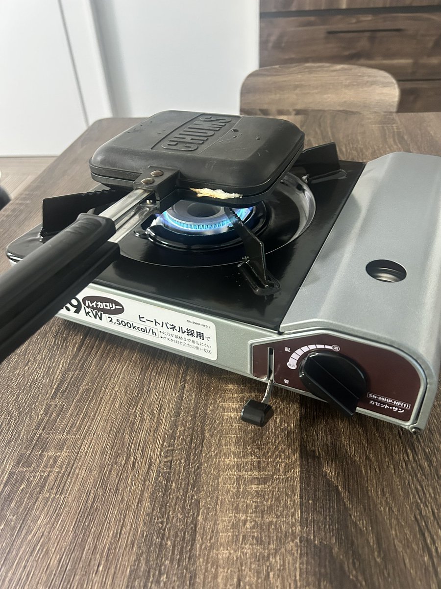 rbnchnn's tweet photo. IHからガスコンロに変えたいな https://t.co/4AXv2W3bh9