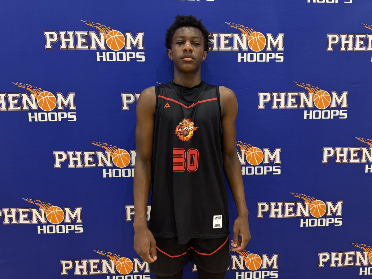 JeffreyBendel_'s tweet photo. 6’3 ‘27 Micah Woods (MidState Magic) has such a smooth, well-rounded scoring arsenal. Knows how to create his own shot and generate looks for others. Shoots the ball at a strong clip &amp; mixes it up effectively from all levels. Utilizes his size and length defensively #PhenomG3Live https://t.co/Bot48ajUpU