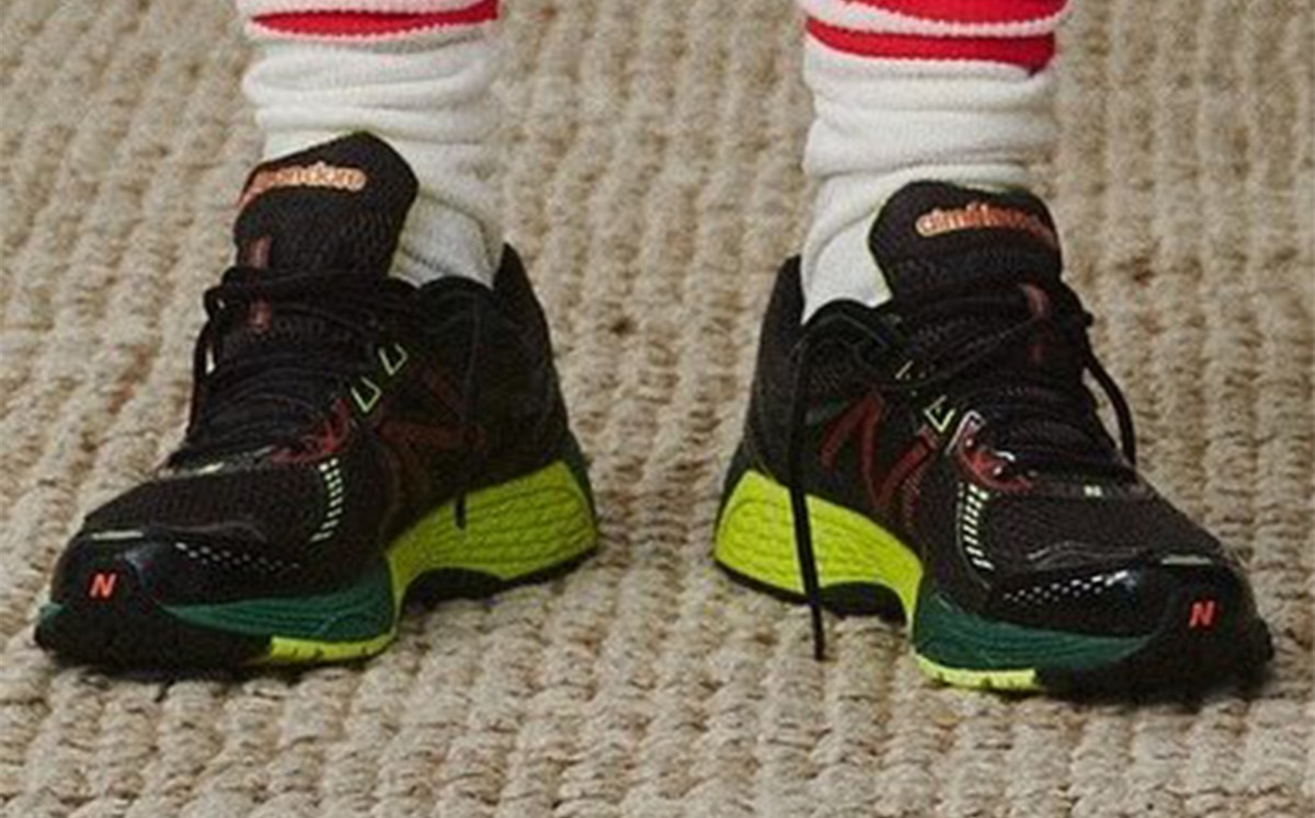 JustFreshKicks tweet media