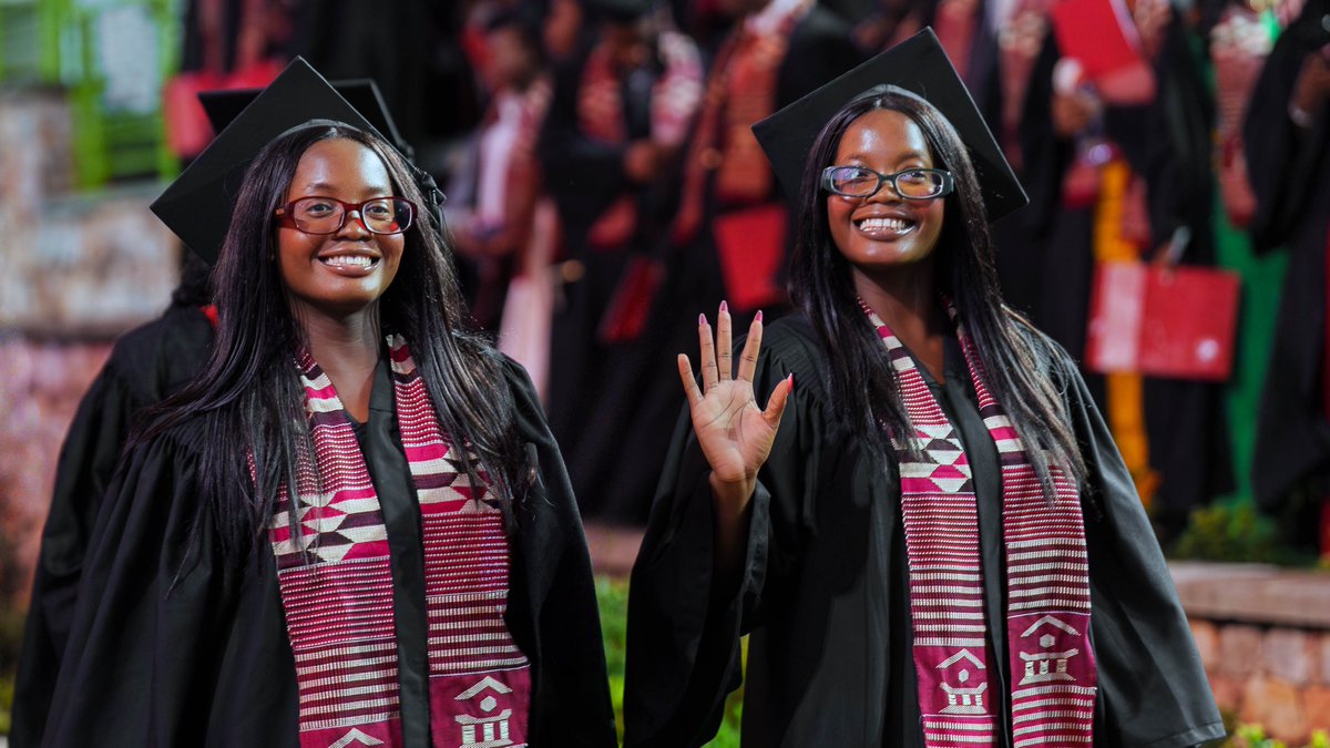 Ashesi's tweet photo. Some milestones are better when shared, especially with your twin. Congratulations to Belinda and Bernice!
#Ashesi2026 #AshesiGrad #atAshesi https://t.co/29zn2bb74w