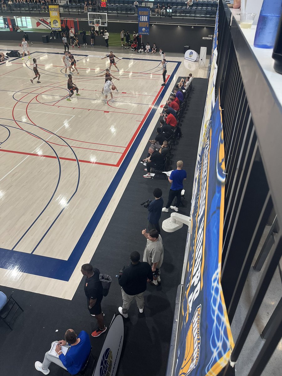 RecruitLook Hoops tweet media