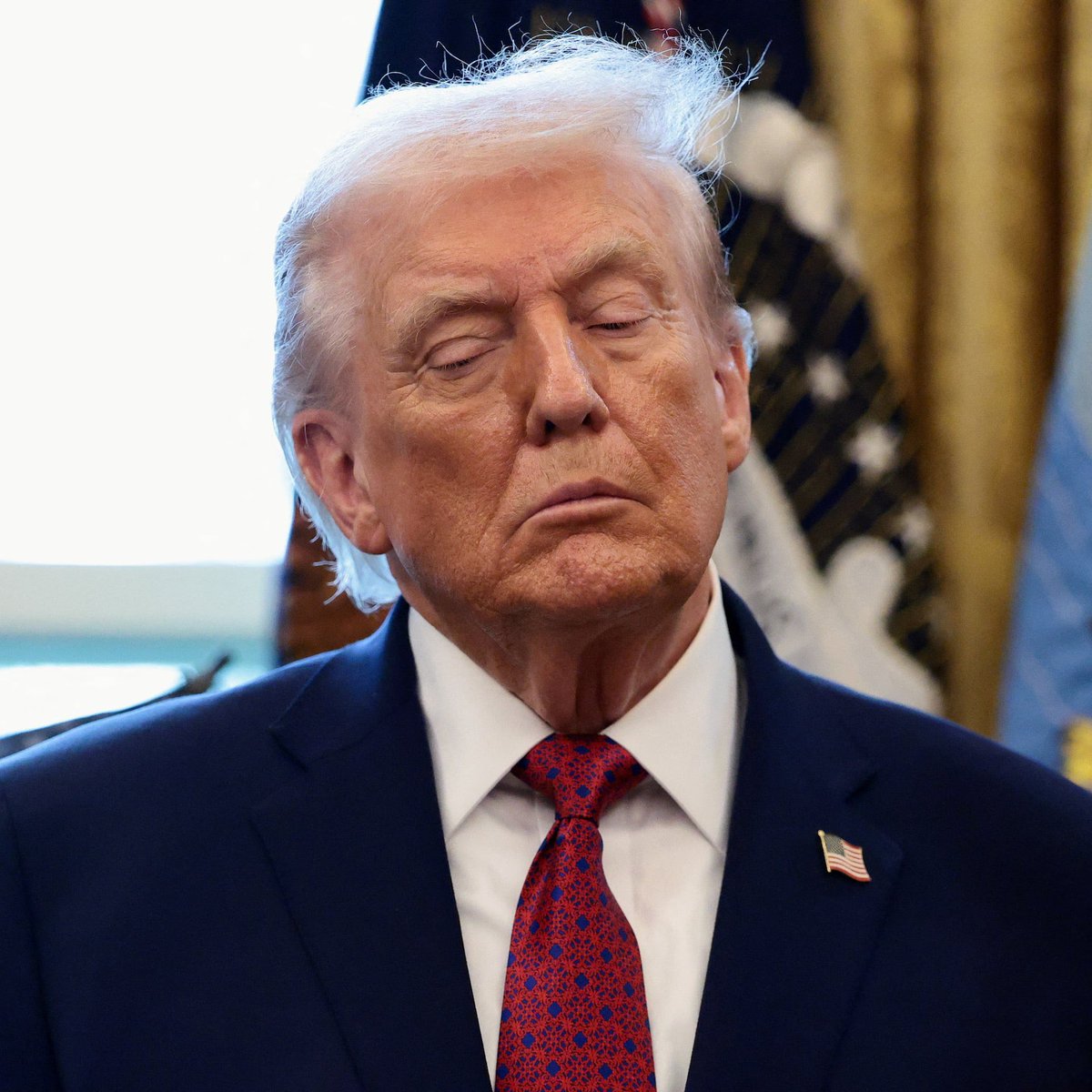 MrRelatable88's tweet photo. Of course he does. That was very clearly the goal for this term.

Donald Trump says that he agrees with Chinese President Xi Jinping that America is nation in decline. https://t.co/fzfQAjrACl