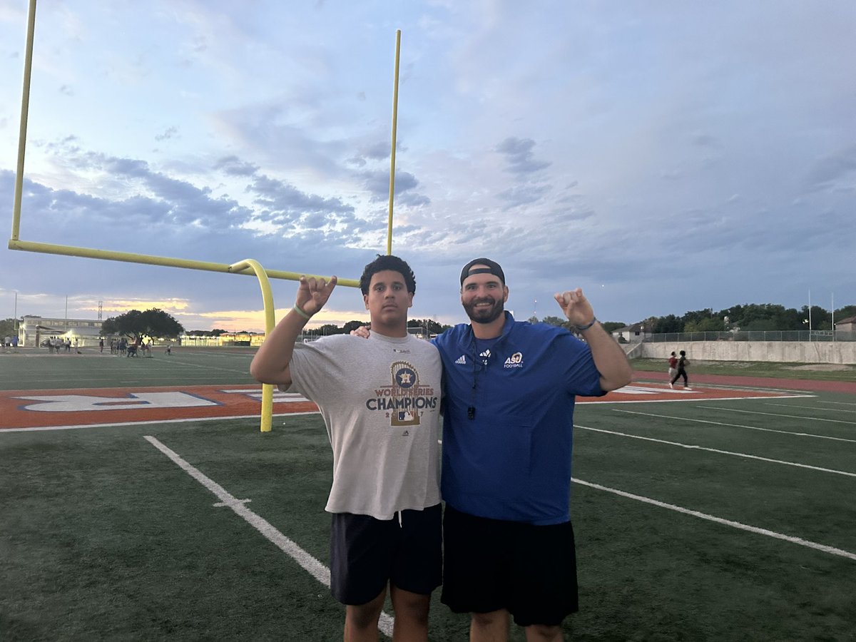 daoudayham_'s tweet photo. #AGTG After a great camp and conversation with @CoachBillWeber I am BLESSED to receive an offer to @AngeloStateFB! 

@CoachTPMiller @CTJFootball @coach_mcgarvey @CoachKevinDavis @BDammone @MrMacTruck68 https://t.co/i6LAdWk9GM