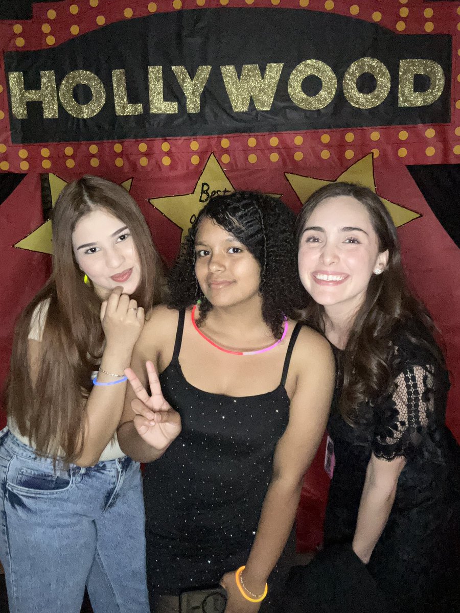 ingridcolbath's tweet photo. That’s a wrap for the 8th grade dance! What a success! ⭐️⭐️ https://t.co/JrEMgnuxJZ