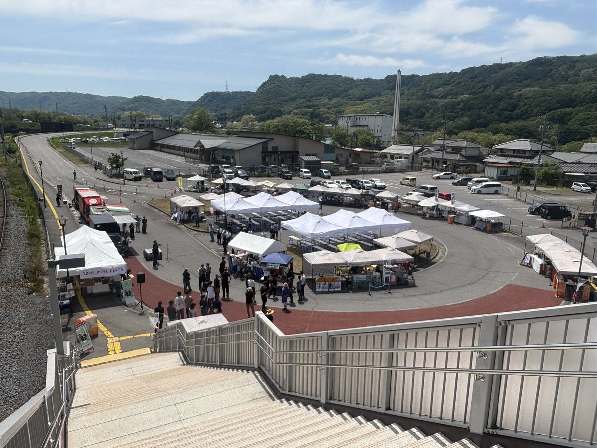 CrowofMachu's tweet photo. 今日から明日、東御ワインフェスタです！

#長野県 #信州 #東御市 #ワイン https://t.co/V9m3vpADup