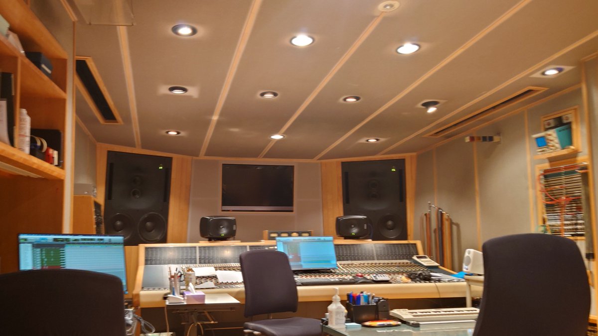 two_mix_shiina's tweet photo. 今月一杯休養して、6月からは環境を整え次第
デモ制作に入ろうかと思っています😌

2月から音楽離れしてリセット出来ましたし

「こんな事もあろうかと思って用意しといたゾ？」と
ポンと出せるよーに色々準備しておくよ😓w

アルバム2枚のヒットでキングえもんからも
何か期待されてるフシもあるし😒w https://t.co/msN0KDZ96E