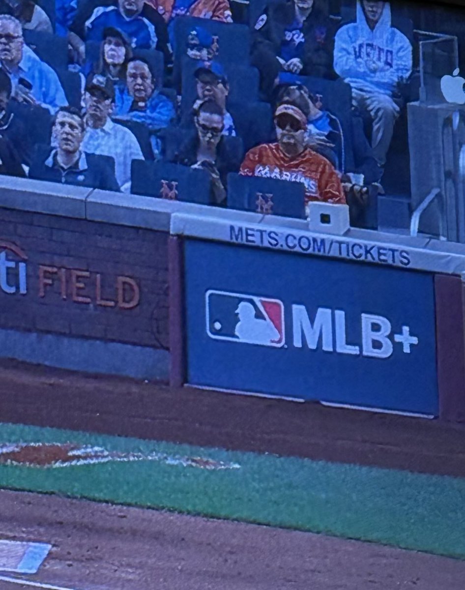 csports_s's tweet photo. Large and Hispanic Marlins Man @BarstoolBigCat https://t.co/iLNDPEcBb5