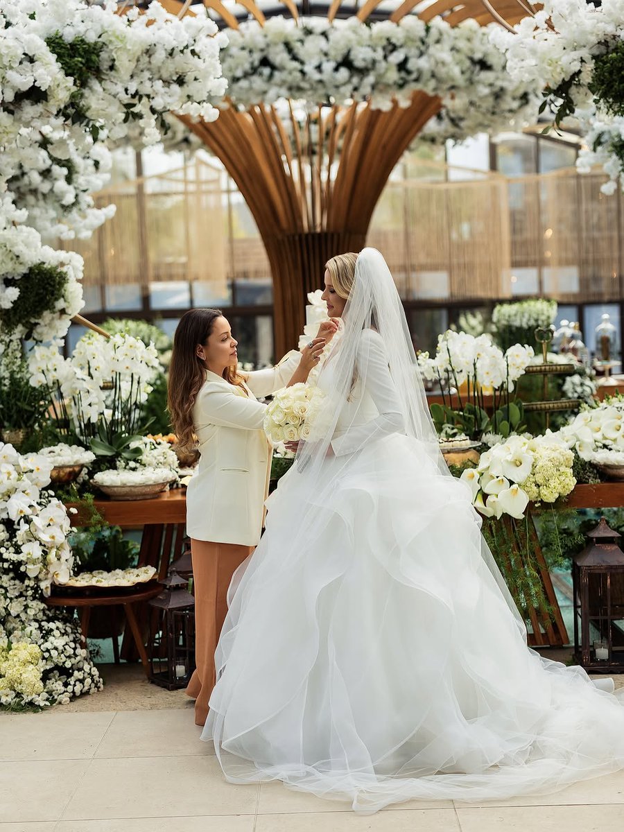 LuhanaPawlick's tweet photo. Sou extremamente grata por ser escolhida para os dias mais importantes e felizes da vida das mulheres.🥰
#exclusividade #atelierpawlick #noiva https://t.co/YXEUrMvZUf