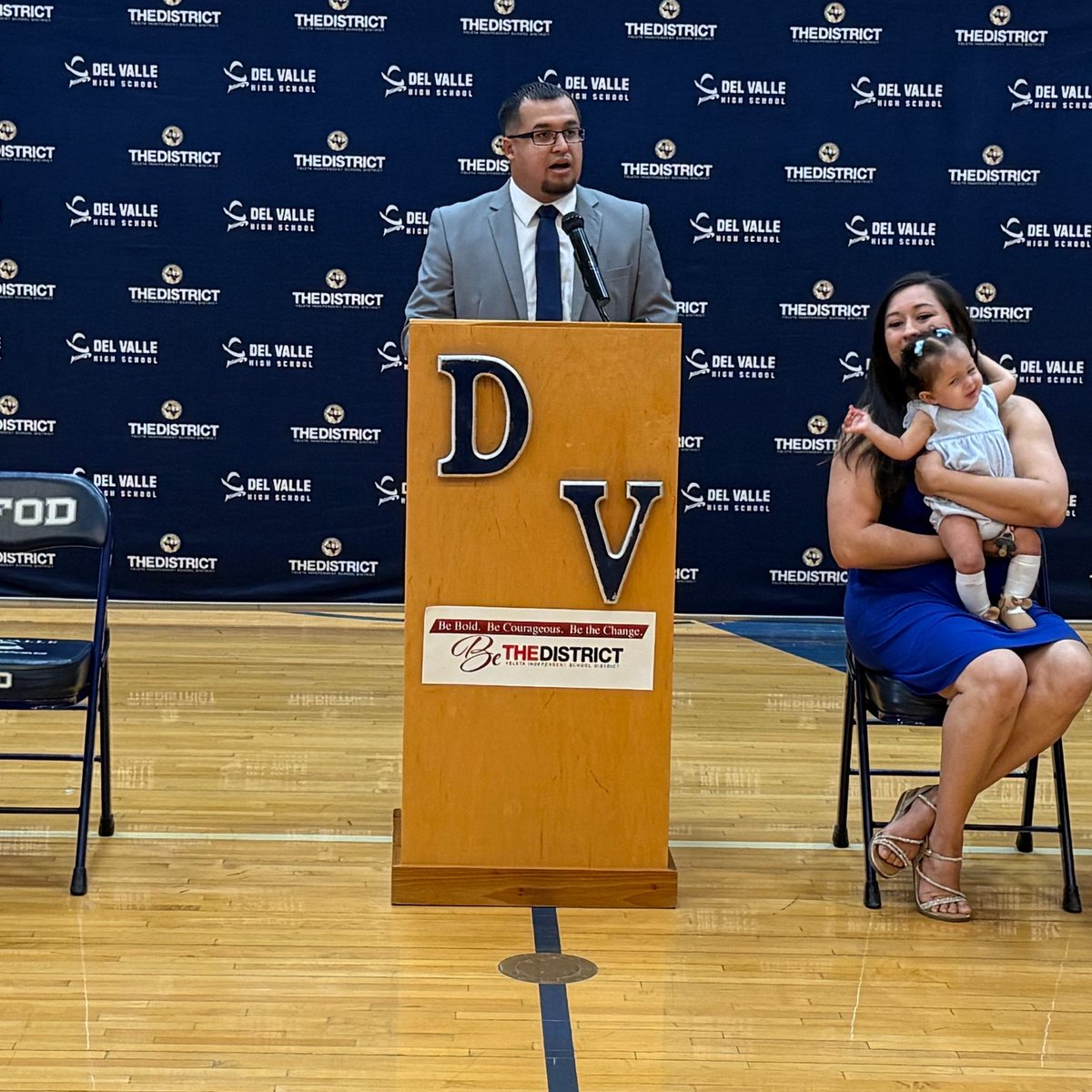 Del Valle HighSchool tweet media