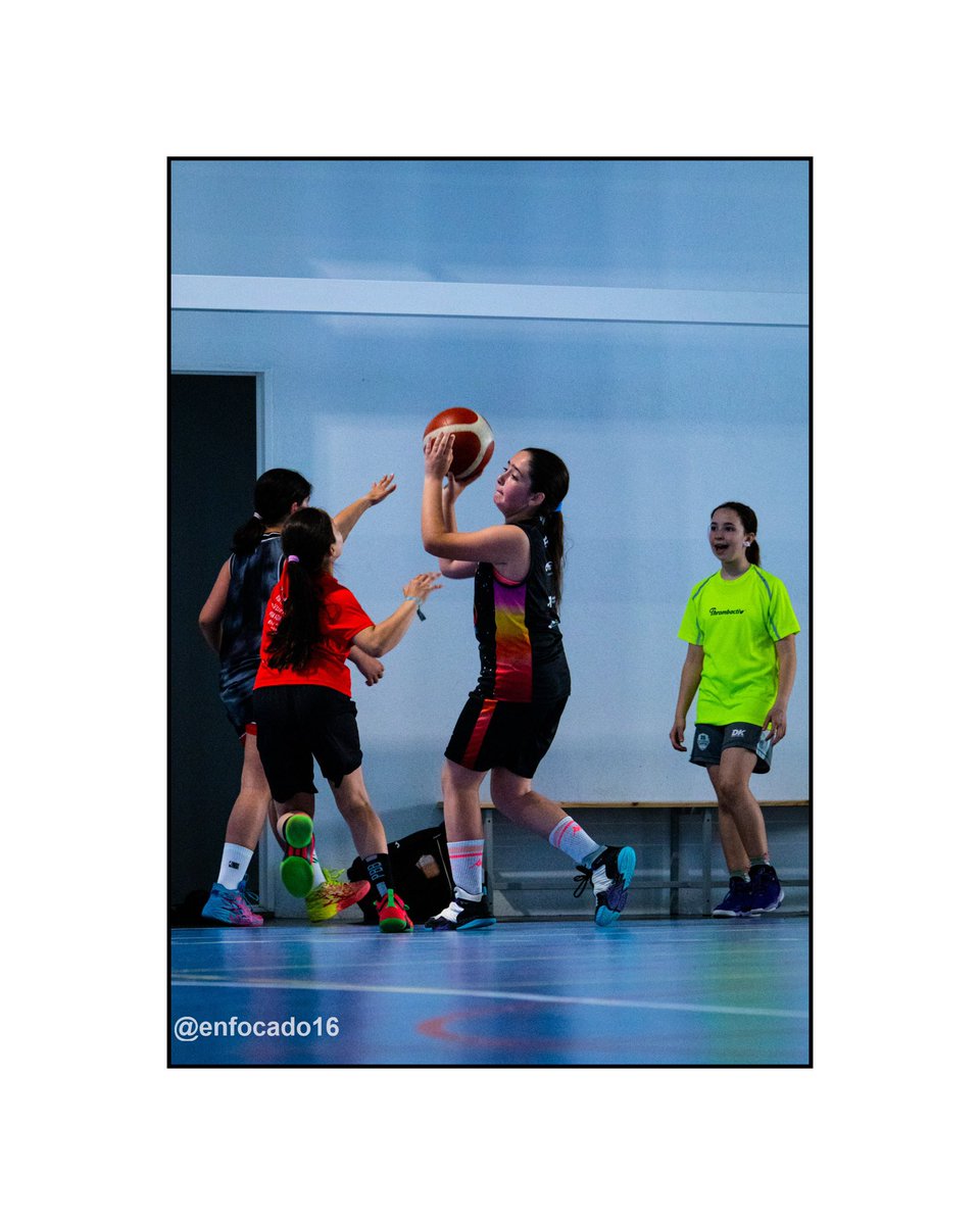 enfocado16's tweet photo. Sesiones de entrenamientos al Alevín Masculino B y al Alevín Femenino B del @porrinobaloncestobase marcada por el trabajo, la intensidad y las ganas de seguir mejorando día a día.

📸 Y aquí dejamos algunas imágenes de los entrenamientos https://t.co/zVgTrSHJoX
