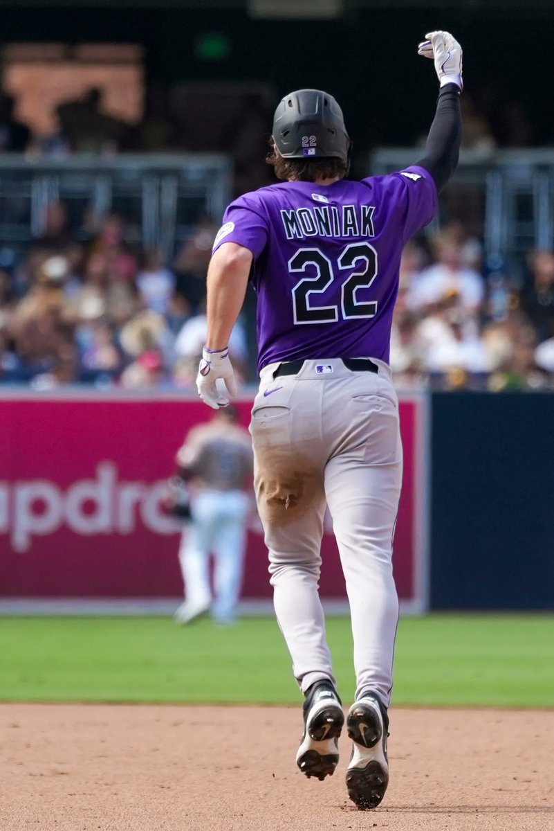 thepropdealer's tweet photo. If Corbin Carroll OR Mickey Moniak hit a HR tonight…

I’ll give someone who likes this a FREE YEAR of Bet Club (worth $300).

RT = bonus entry
Must be following @thepropdealer

In the model we trust 🫡 https://t.co/9WX9326etm