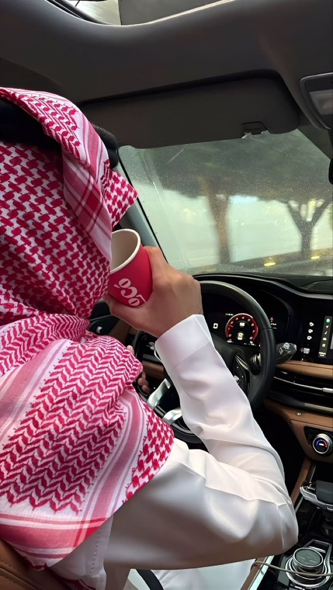 5ij5j's tweet photo. -
هملت مقيال العصر ناوي الليل
والليل روّح والعصر ما رقدنا https://t.co/9c5rsaecYy
