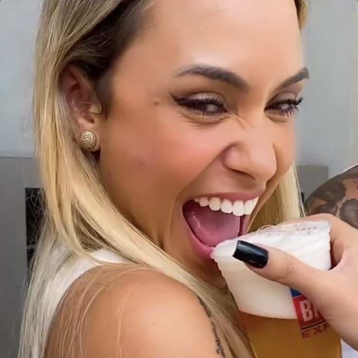 Haddadzinha's tweet photo. Reformaram a fonte do amor de Gramado, consequentemente a Sarah não tem mais o coração dela com aquele desquerido💅 

Só quem viveu sabe🗣🗣🗣 https://t.co/S3j04pDkXl