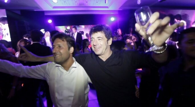 lapin47's tweet photo. Patrick #Bruel proche de Arnaud #Mimran proche de Benjamin #Netanyahu ? https://t.co/VsxUIkNYTJ