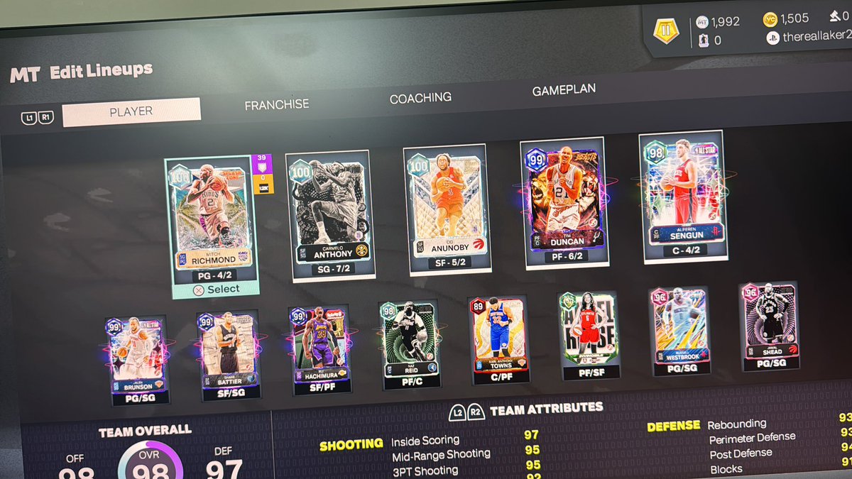 thereallakerfan⚜️⚜️(50-32) tweet media