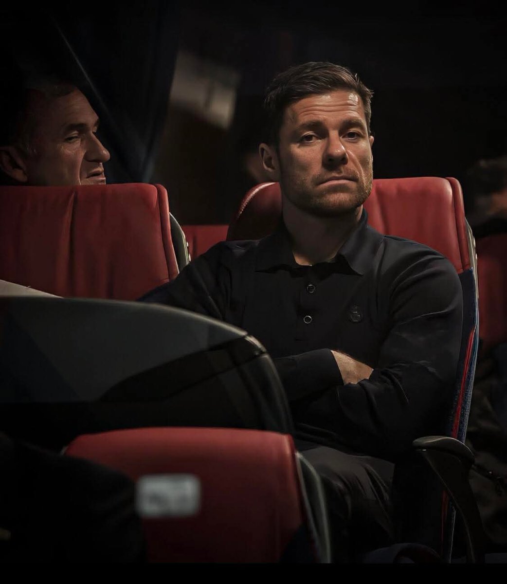 Smallz149568's tweet photo. 🚨 Xabi Alonso is keen on living in London. #alexcrook https://t.co/RRTv0Tzd4G