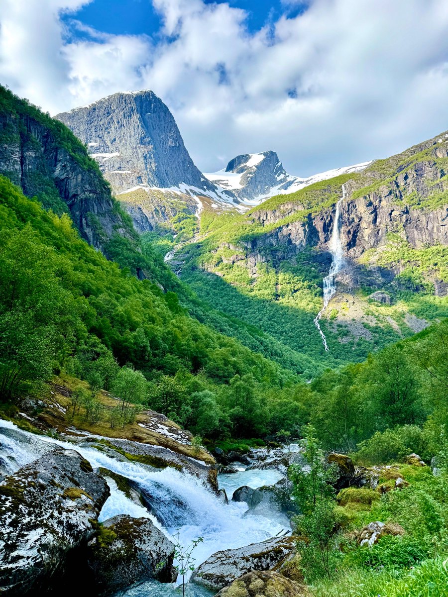 Lindblad Expeditions tweet media