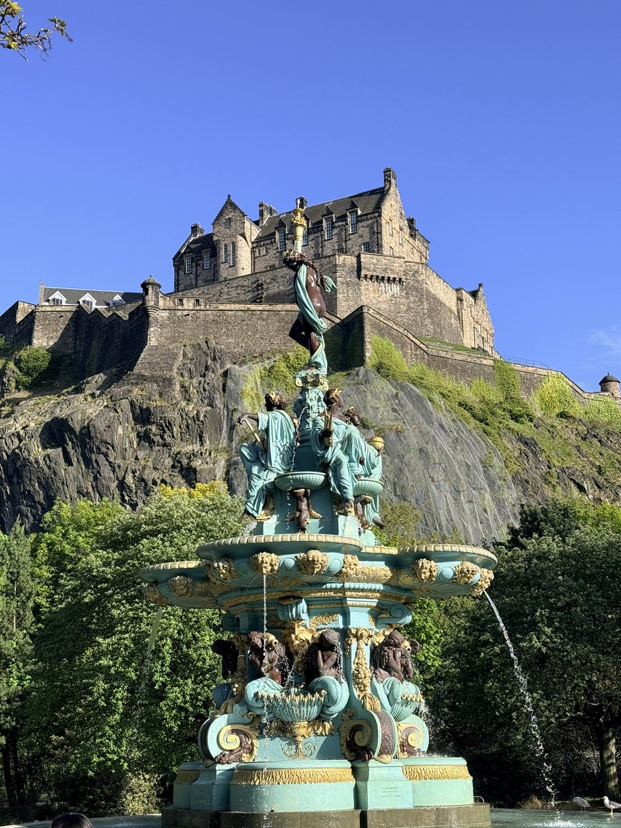 amagnezing's tweet photo. Still falling inlove with Scotland 🏴󠁧󠁢󠁳󠁣󠁴󠁿❤️ https://t.co/NPqwOkZNxY