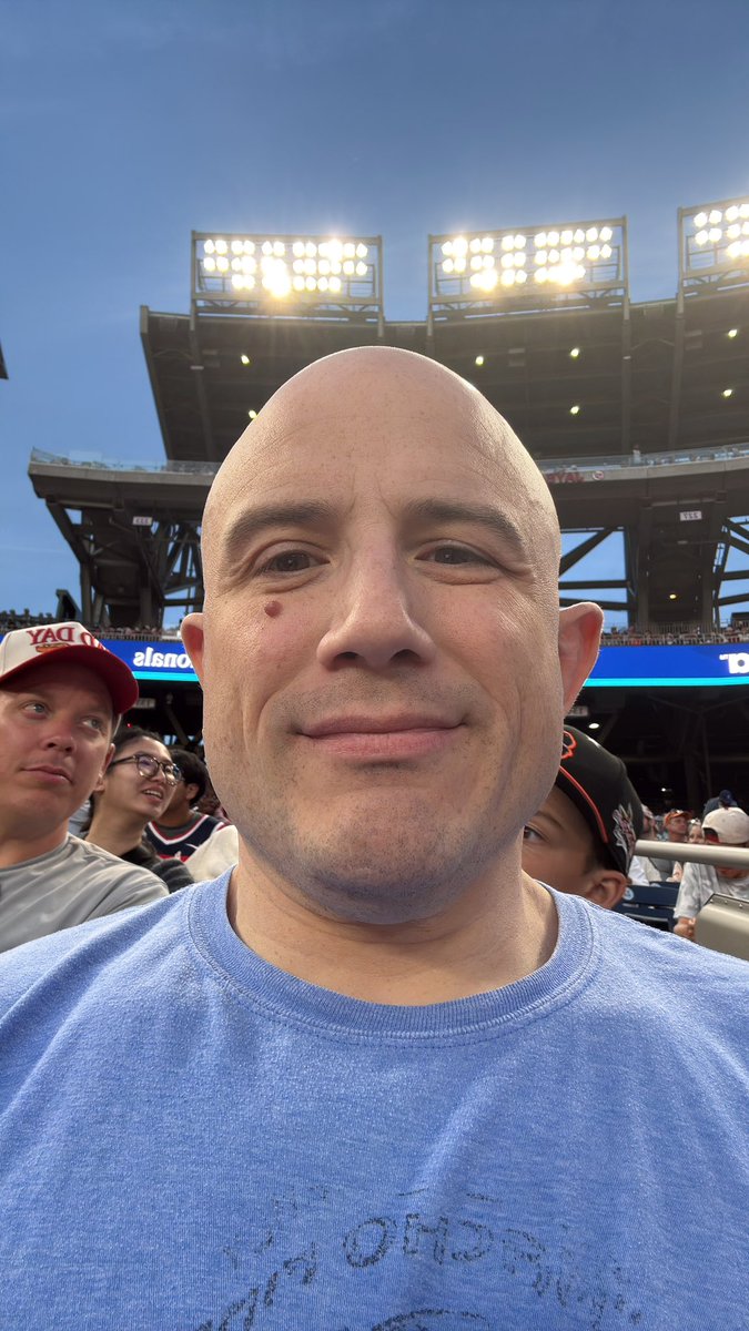 MichaelPitaro2's tweet photo. Disappointed I don’t get my hot dog hat at the @Nationals game tonight. https://t.co/moealwJsb1