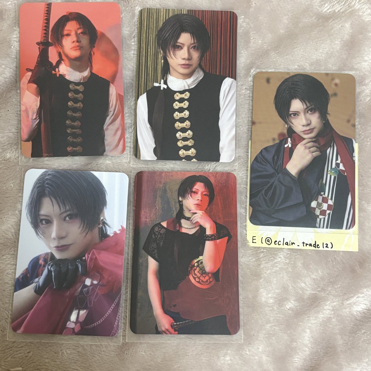 eclair_trade12's tweet photo. 【交換】ミュージカル刀剣乱舞 刀ミュ
加州清光 単騎出陣 極
ランダムふぉとカード
（戦闘、軽装、ライブ）

【譲】写真一枚目
【求】写真二枚目
（※軽装は軽装同士のみ可）

大阪公演20日会場付近手渡しのみ

おまとめの方優先

お気軽にお声がけくださいませ☺️ https://t.co/Ci1GbtGqHj