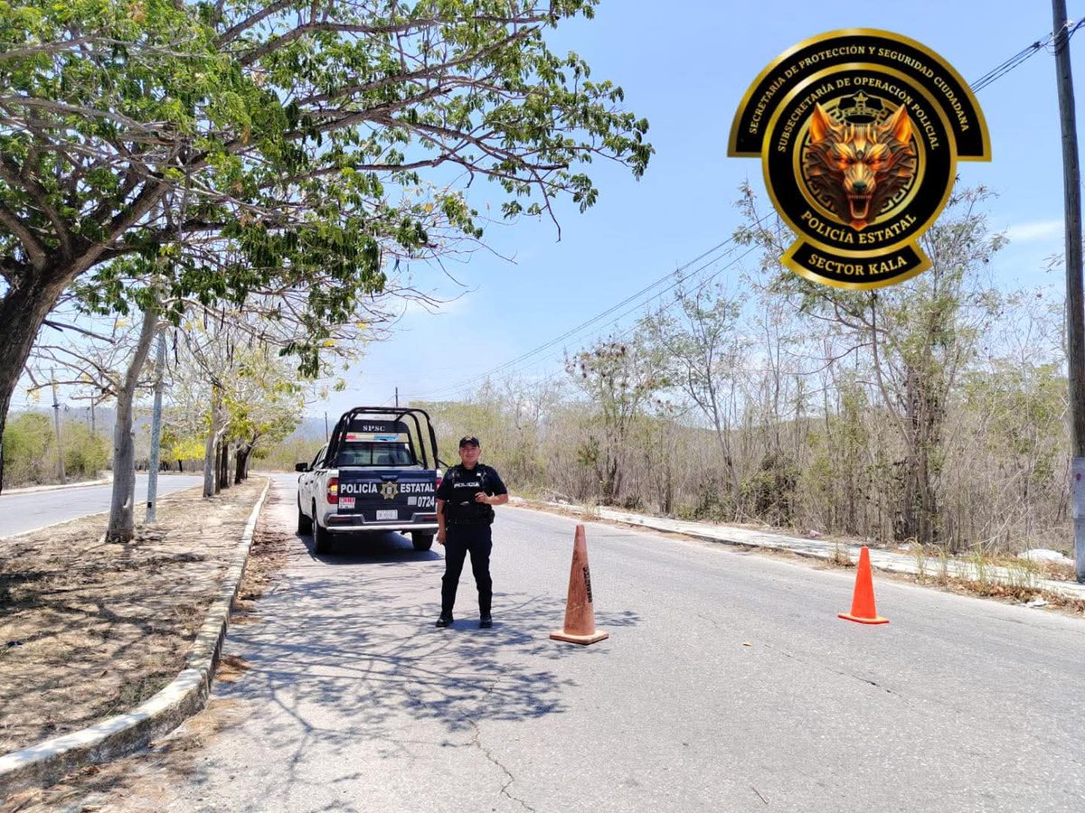 RadarCampeche's tweet photo. La #SPSC mantiene coordinación con @SEPROCICAMP  para atender el incendio en las inmediaciones de la colonia Siglo XXI.

Elementos apoyan con labores de vialidad y una pipa en la zona. Autoridades piden tomar precauciones y permitir el paso a unidades de emergencia. 🚒🚔🔥🔥 https://t.co/FNILzDnogS