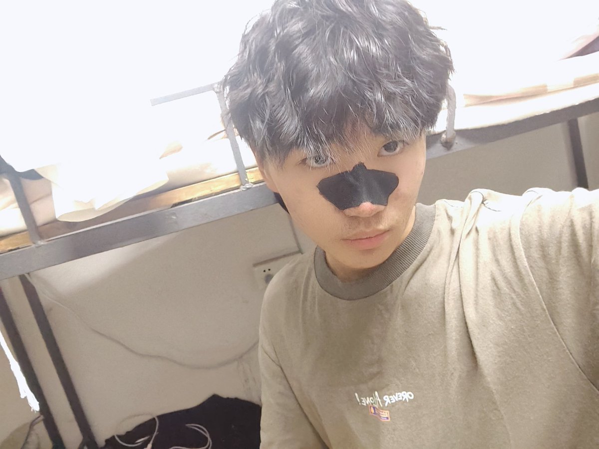 梓川 tweet media