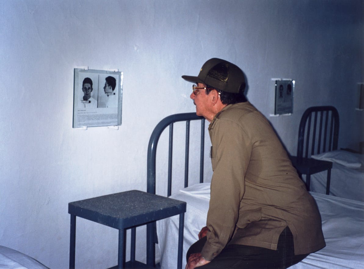 DailySL_OAH's tweet photo. A 19 días de su cumple 95, #Raúl sigue en pie. En la imagen, durante una visita al museo del antiguo Presidio Modelo donde estuvo junto a sus compañeros sobrevivientes del 26 de julio de 1953. https://t.co/RxEJv4j7hS