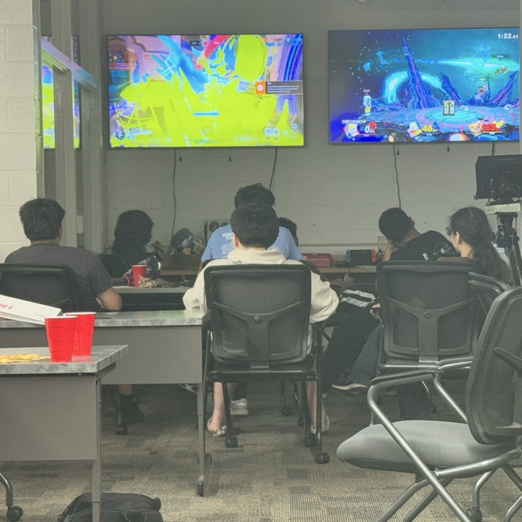 SchuylerCentral's tweet photo. We have feasted, and now we game! eWarrior life. https://t.co/PvfMsibevg