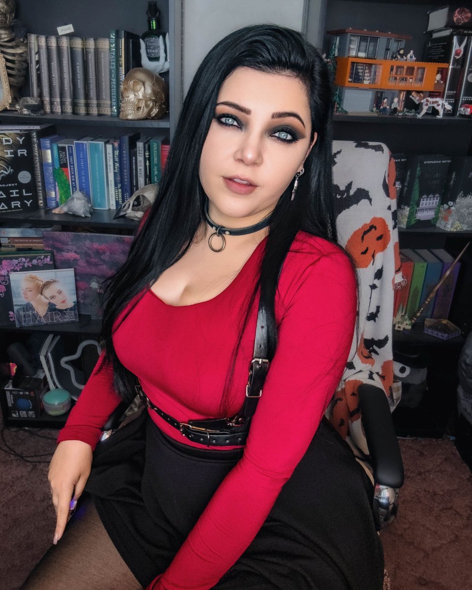 PrincessGothicBean tweet media