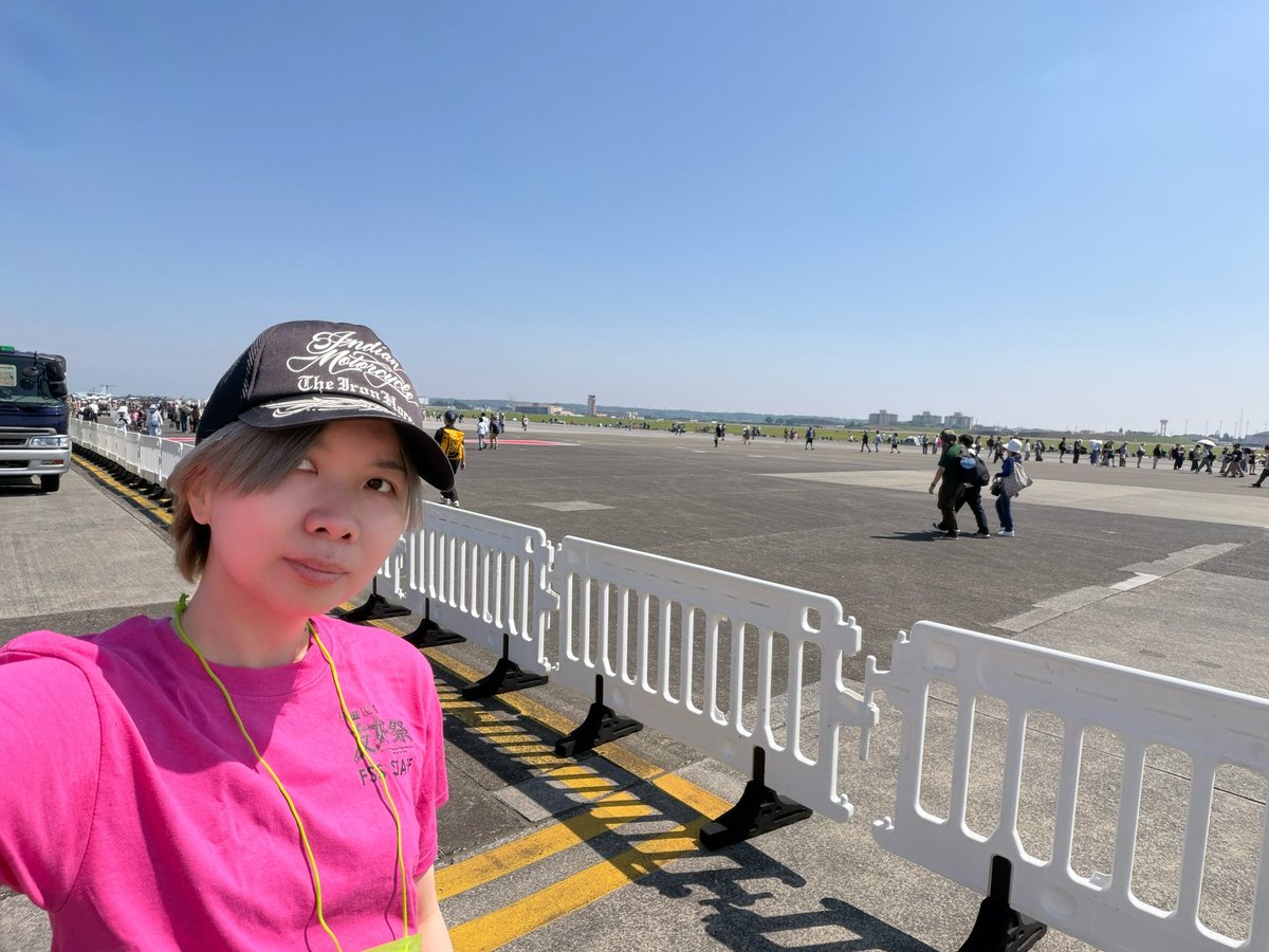 横田基地友好祭 開場しましたねー。 今年は久しぶりに屋外ステージの