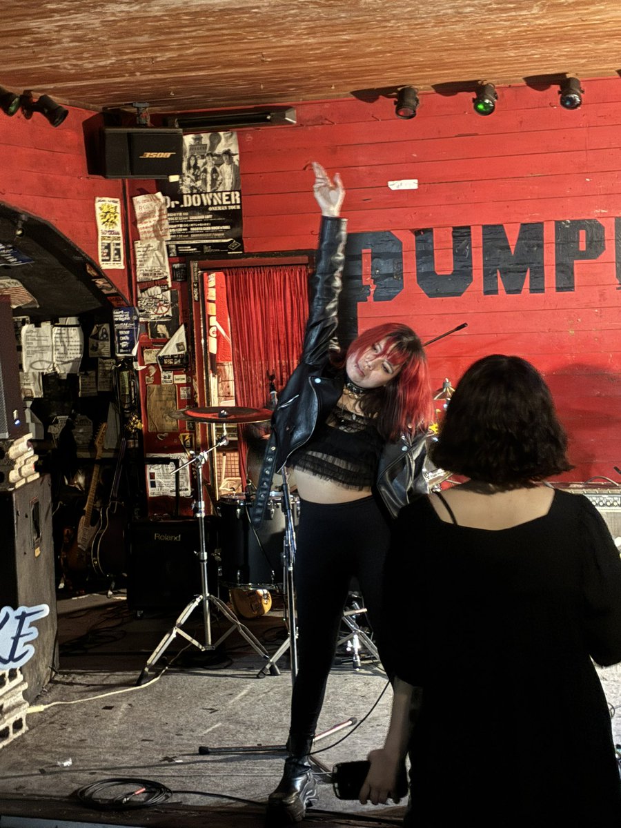 hitmejapan's tweet photo. 昨晩の横須賀かぼちゃ屋、素晴らしかった！
The Falling Doves @CLEYVA1980 
FUQA @fuqa_official 
Thee BlackDoor Blues @ZdJBaTyK0LogE12 
#pops789 #hatc80 #beachfm https://t.co/K4Mo2OXg03