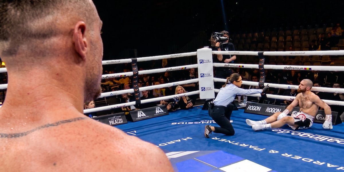 Visit NoSmokeBoxing.com 🥊 tweet media