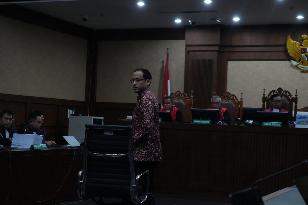 IniMenit's tweet photo. JPU Tuntut Nadiem Makarim 18 Tahun Penjara dalam Kasus Korupsi Pengadaan Chromebook

https://t.co/cA1hB3UQZY https://t.co/EXFVXND1KV