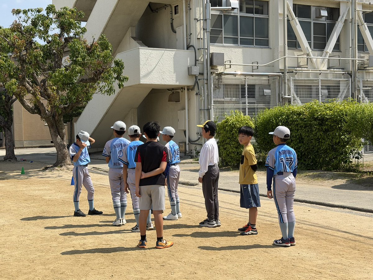 AA_winwin's tweet photo. 学童軟式野球チーム
アスパイア アカデミック

おはようございます。
少し暑いですが、風があり野球するには絶好の天気です☀️

今日は野球体験会です⚾️
今回も3名が参加してくれました😊

約2時間、野球を楽しんでもらいます😁

さぁ〜〜〜行こう‼️ https://t.co/DhykqC1nYv