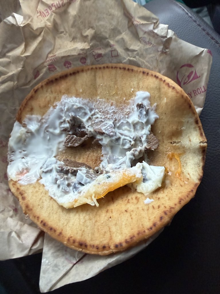 Jcasss24's tweet photo. @tacobell Pathetic https://t.co/ZS8FthR2zX