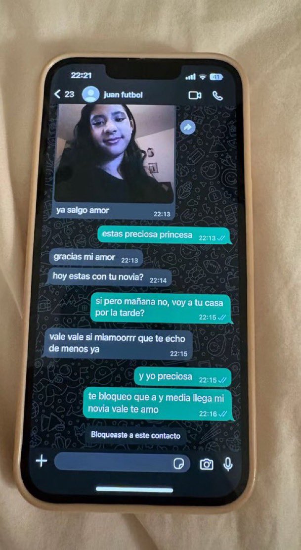 alex tweet media