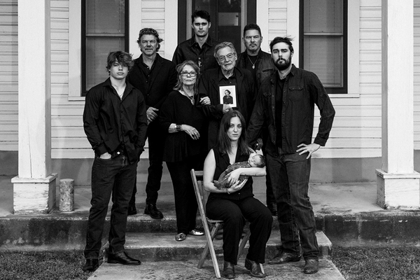 SunRadioTX's tweet photo. Tune in Saturday morning for Sun Radio’s Off the Grid programming! 

Schedule:
🎙 7AM – eTown 
sponsored by Evangeline Cafe and Natural Gardener

🌄 8AM–10PM – A Hill Country Saturday with Kevin Connor
sponsored by RK Audiology, Austin Water and Chem-free Organic Pest &amp; Lawn https://t.co/z94WCd9mir