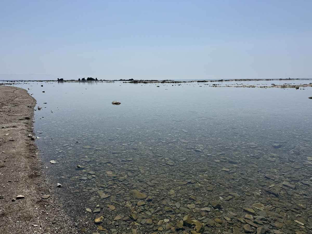 disney_jack's tweet photo. 秋田のウユニ塩湖こと『鵜ノ崎海岸』に来ました🚗
何度か見に来てたのですが、初めて風の無いウユニ塩湖状態が見れました😊 https://t.co/37BTAsD4Ex
