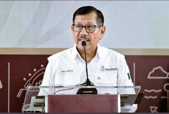 SinaloaSabeMx's tweet photo. ÚLTIMA HORA: Reportan la detención de Gerardo Mérida Sánchez en la frontera con EE. UU. Presuntamente busca un acuerdo con fiscales en Nueva York ante acusaciones de vínculos con cárteles. La situación en Sinaloa se vuelve a complicar. https://t.co/eVwbgwl86v