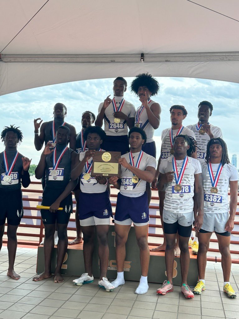 DentonFootball's tweet photo. From Denton to the top of the podium. 🥇

Congratulations to our Broncos on bringing home the 4x200 title. The work showed up when it mattered most.

State Champions. 

#THEDentonHigh #HomeGrown #WeWillWin https://t.co/LXWUNGji9H