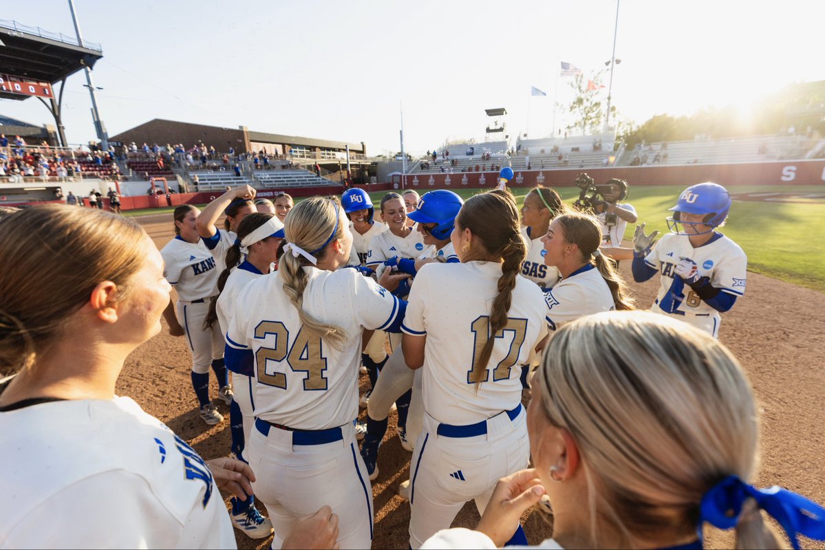 Kansas Softball tweet media