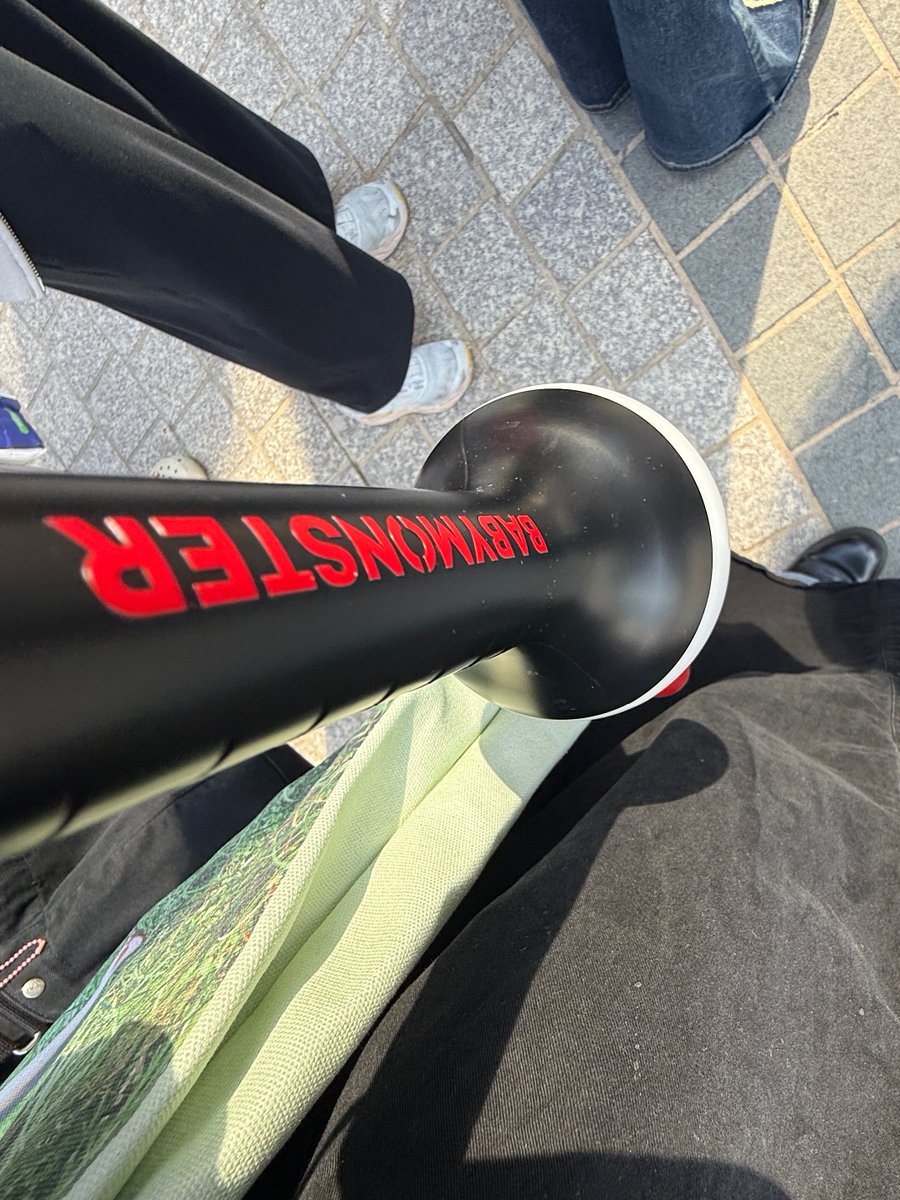 김동비 tweet media