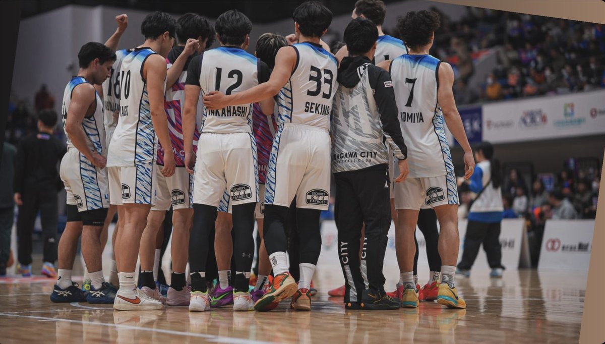 harukus33's tweet photo. 当たり前だが1プレーや2プレーで満足するようなことはない。
Bリーグまで3年、Bリーグ来て3年。
このリーグに来るチャンスは少なく、来ても回ってくるチャンスは更に少ない。
1プレー、2プレーを軽く扱える選手にはそのチャンスは絶対に掴めない。
コーチやチームメイトから、強く学んだ1年だった。 https://t.co/73jjJrbWg3