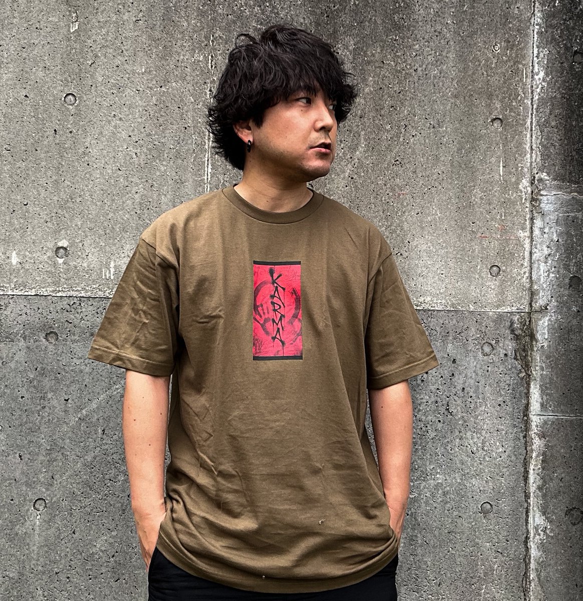 takashi_iida05's tweet photo. 💥3週連続新作オリジナルTシャツ第1弾💥
カルマ/KARMA tee🍒

→ https://t.co/s9wfjSvvAk

166cm-XL

#fashion #ファッション #model #モデル #被写体 #draw #デザイン #design #絵描きさんと繋がりたい #artwork #onlineshop #pr
#お洒落さんと繋がりたい  #apparel #アパレル #オリジナルTシャツ https://t.co/DwKUO9Iwlw