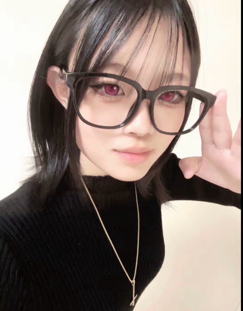 藍 tweet media
